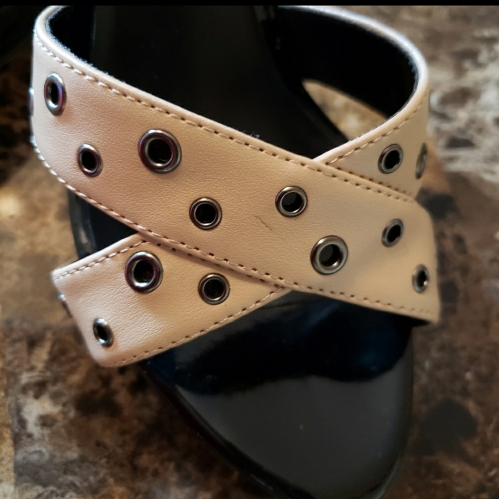 🎉🎉HP🎉🎉 Edgy Rock and Republic Strappy Heels - Picture 3 of 7